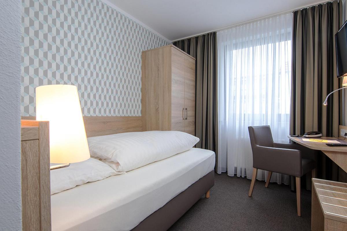 Hotel Rennschuh Gottinga Esterno foto