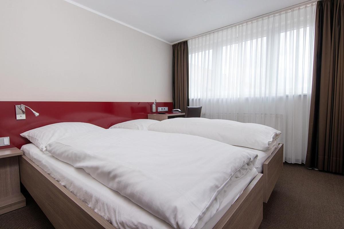 Hotel Rennschuh Gottinga Esterno foto